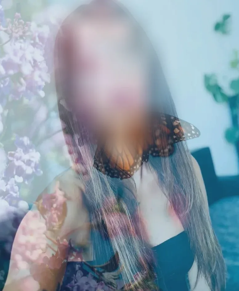 Andrea, 31