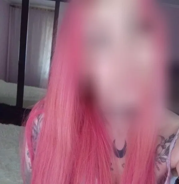 Daniela, 37