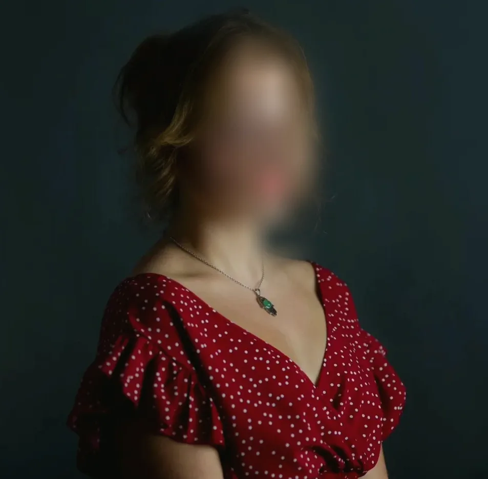 Hanna, 25