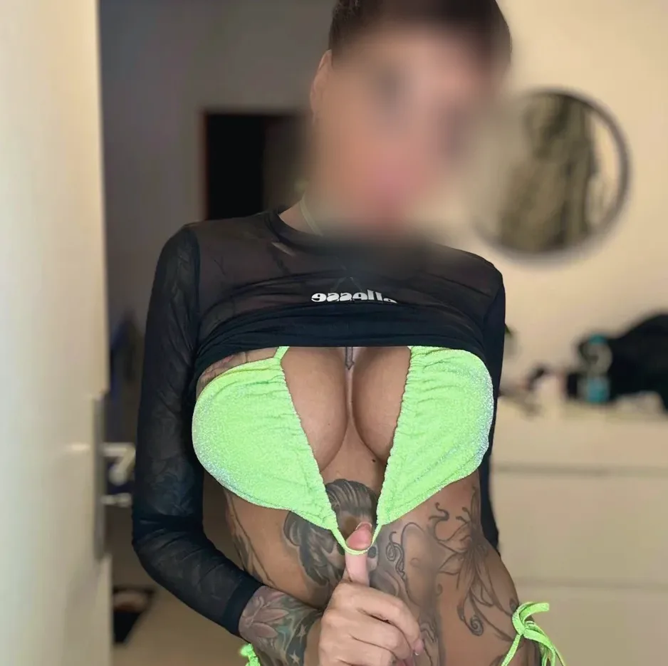 Katharina, 37