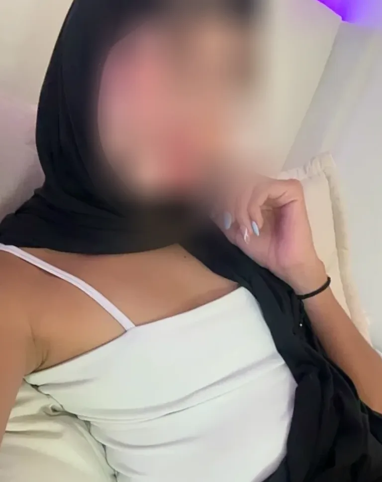 Petra, 24